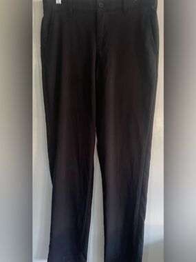 Izod Men's Black Straight-Leg Golf Slim Fit Size-30”